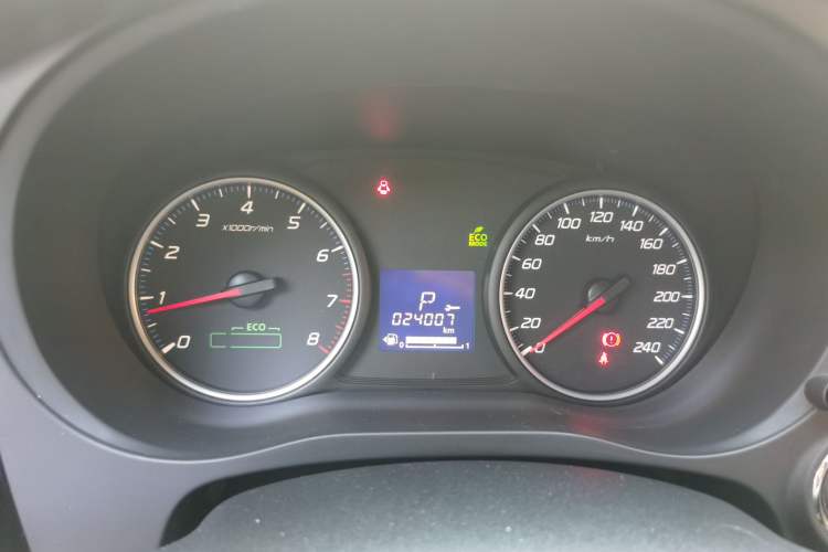 Used Mitsubishi Outlander 2017 2.0L Two-Wheel Drive Glory Edition 5 Seats Instrument Cluster