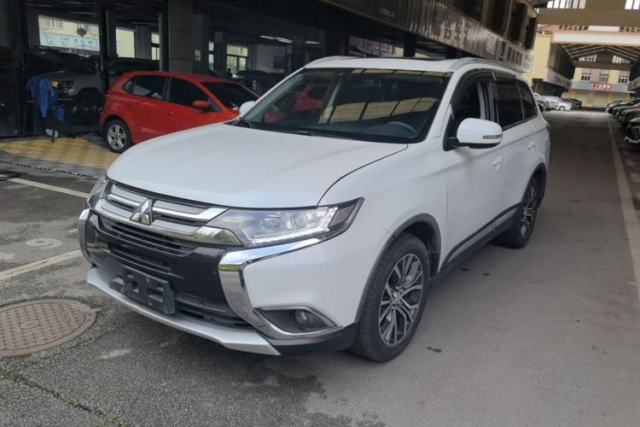 Used Mitsubishi Outlander 2017 2.0L Two-Wheel Drive Glory Edition 5 Seats