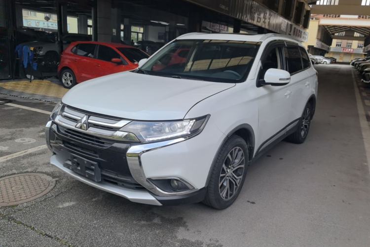 Used Mitsubishi Outlander 2017 2.0L Two-Wheel Drive Glory Edition 5 Seats Guazi used car, China used car export, Used car for sale, Used cars, Cheapest cars for sale
