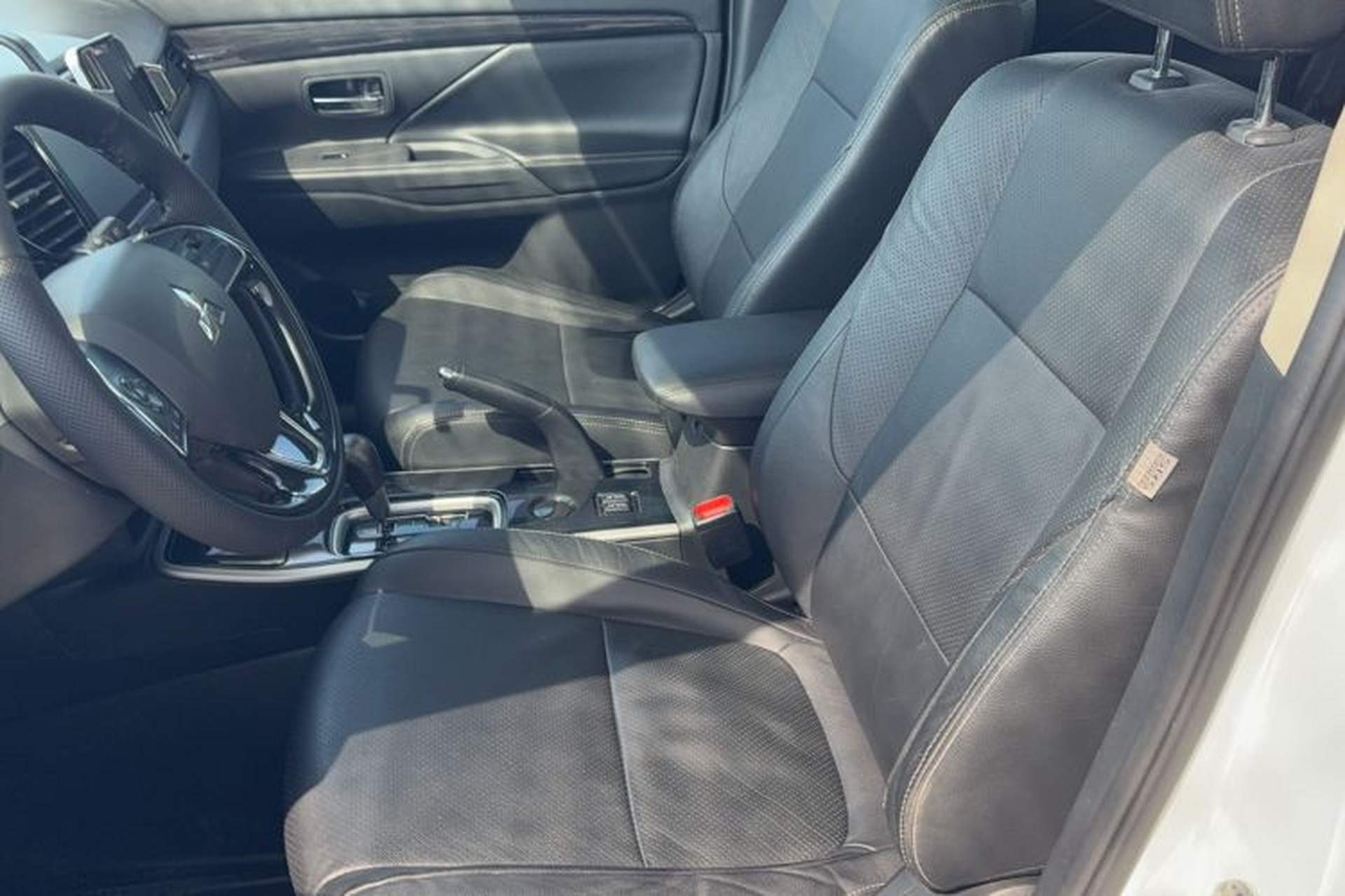 Used Mitsubishi Outlander 2017 2.0L Two-Wheel Drive Glory Edition 5 Seats Left Front Seat
