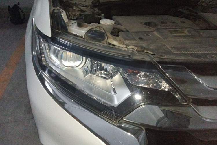 Used Mitsubishi Outlander 2017 2.0L Two-Wheel Drive Glory Edition 5 Seats Right Front Headlight