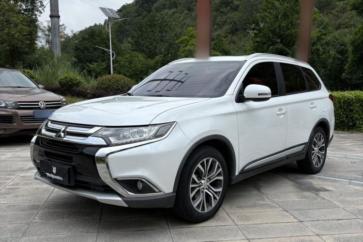 Used Mitsubishi Outlander 2017 2.0L Two-Wheel Drive Glory Edition 5 Seats Guazi used car, China used car export, Used car for sale, Used cars, Cheapest cars for sale