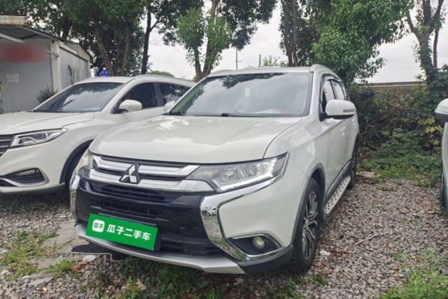 Used Mitsubishi Outlander 2017 2.0L Two-Wheel Drive Glory Edition 5 Seats