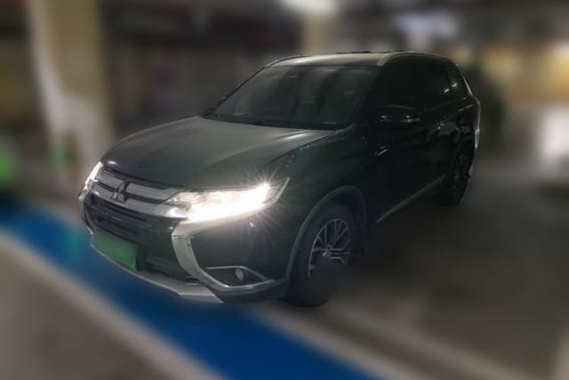 Used Mitsubishi Outlander 2018 2.0L Two-Wheel Drive Glory Edition 5 Seats