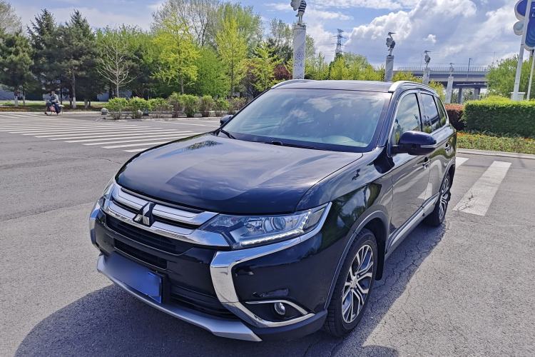 Used Mitsubishi Outlander 2018 2.0L Two-Wheel Drive Glory Edition 5 Seats Guazi used car, China used car export, Used car for sale, Used  cars, Cheapest cars for sale