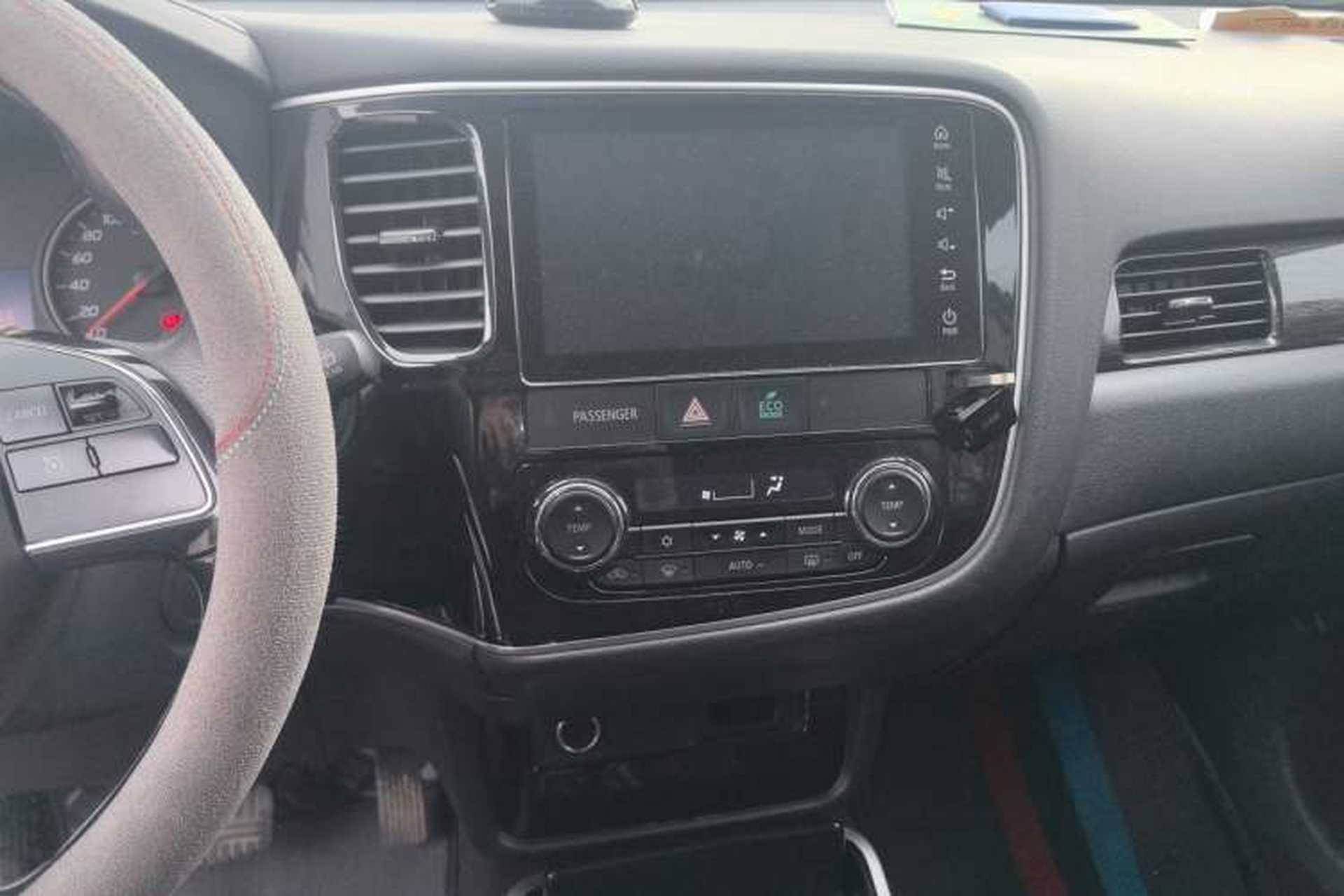 Used Mitsubishi Outlander 2018 2.0L Two-Wheel Drive Glory Edition 5 Seats Audio And AC Panel