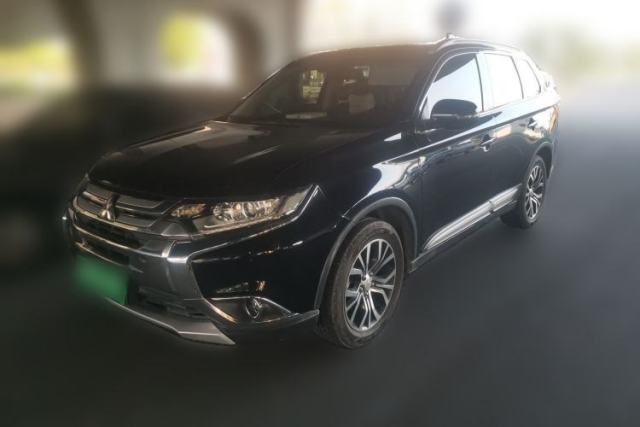 Mitsubishi Outlander 2018 2.0L Two-Wheel Drive Glory Edition 5 Seats с пробегом