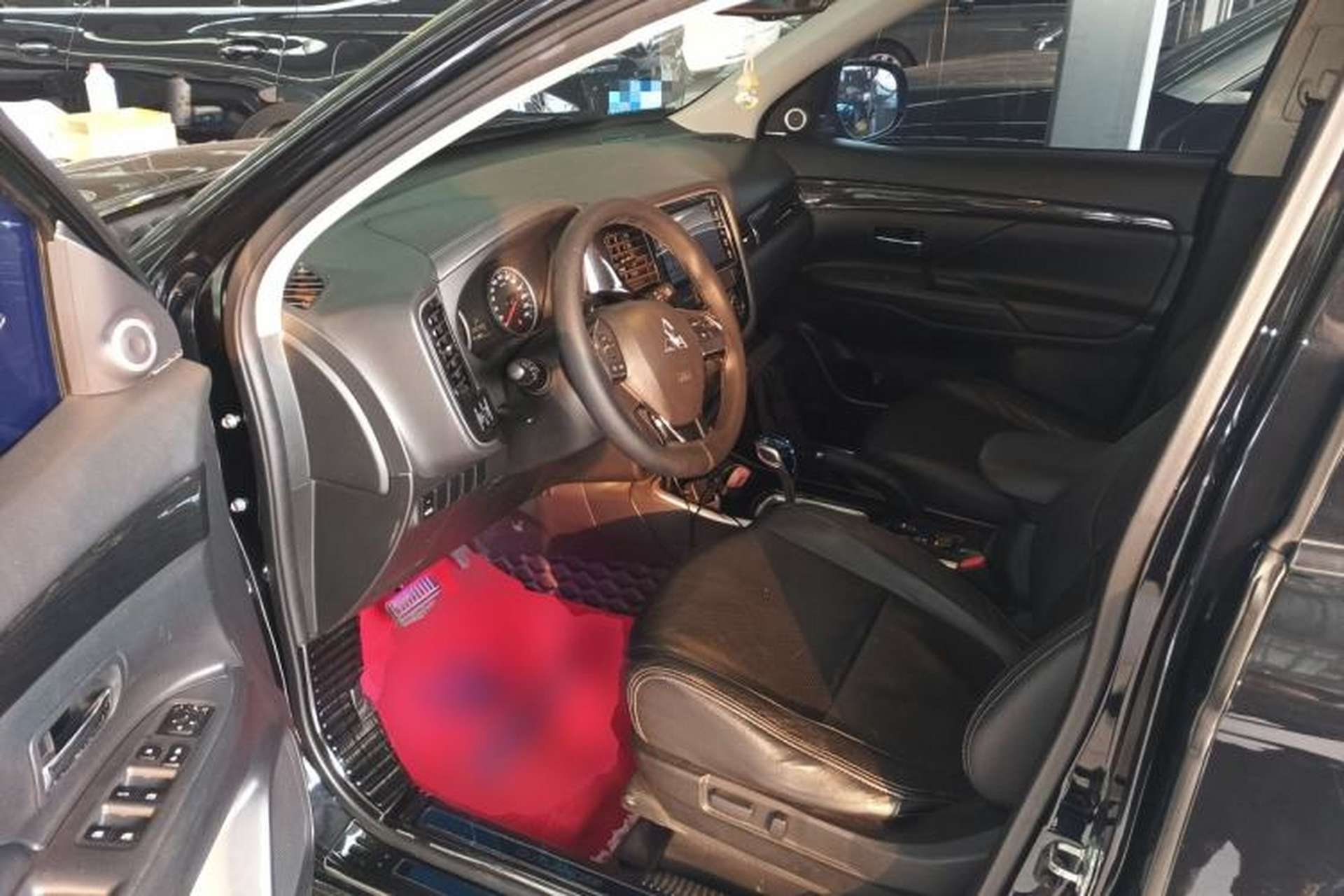 Used Mitsubishi Outlander 2018 2.0L Two-Wheel Drive Glory Edition 5 Seats Driver Seat