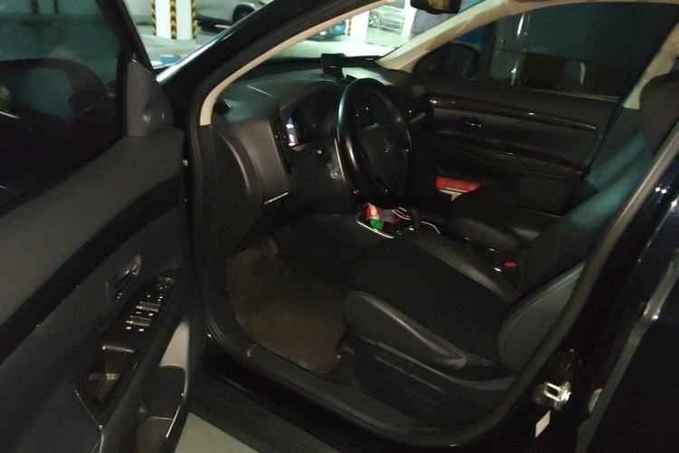 Used Mitsubishi Outlander 2018 2.4L 4x4 Elite Edition 5 Seats Driver Seat