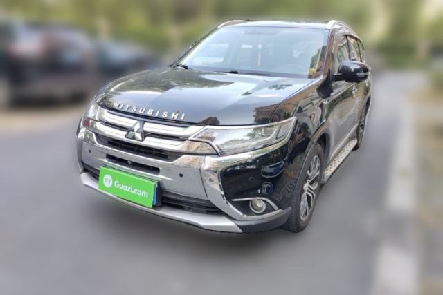 Used Mitsubishi Outlander 2018 2.4L 4x4 Luxury Edition 7-Seater