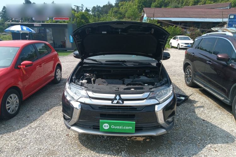 Used Mitsubishi Outlander 2018 2.0L Two-Wheel Drive Glory Edition 5 Seats Engine Bay