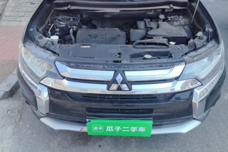 Used Mitsubishi Outlander 2018 2.4L 4x4 Elite Edition 5 Seats Engine Bay