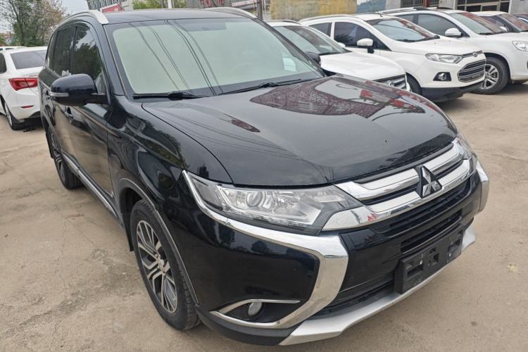 Used Mitsubishi Outlander 2018 2.0L Two-Wheel Drive Glory Edition 5 Seats Exterior 1