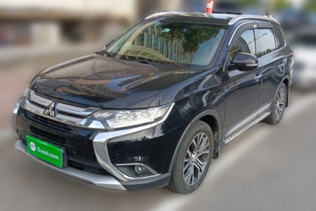 Used Mitsubishi Outlander 2018 2.4L 4x4 Luxury Edition 7-Seater