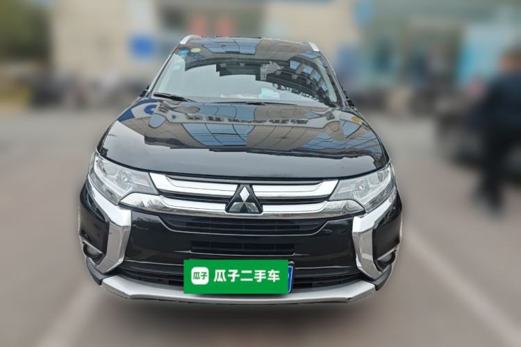 Used Mitsubishi Outlander 2018 2.0L Two-Wheel Drive Glory Edition 5 Seats Front