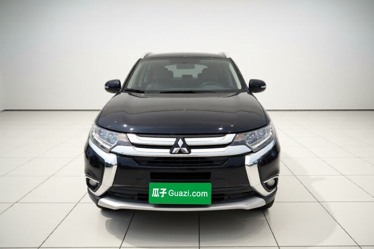 Used Mitsubishi Outlander 2018 2.0L Two-Wheel Drive Glory Edition 5 Seats Front