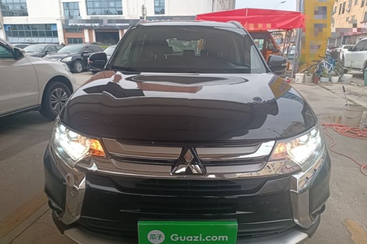 Used Mitsubishi Outlander 2018 2.4L 4x4 Elite Edition 5 Seats Front