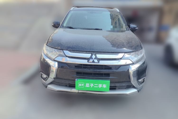 Used Mitsubishi Outlander 2018 2.4L 4x4 Elite Edition 5 Seats Front
