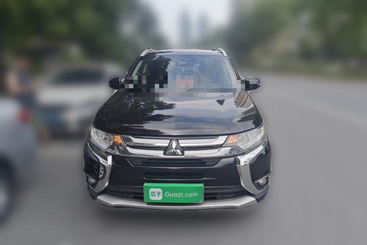 Used Mitsubishi Outlander 2018 2.0L Two-Wheel Drive Glory Edition 5 Seats Front