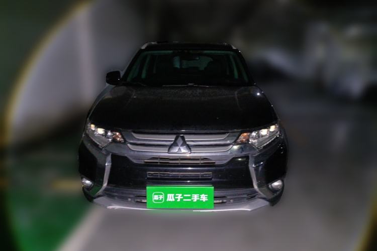 Used Mitsubishi Outlander 2018 2.4L 4x4 Elite Edition 5 Seats Front