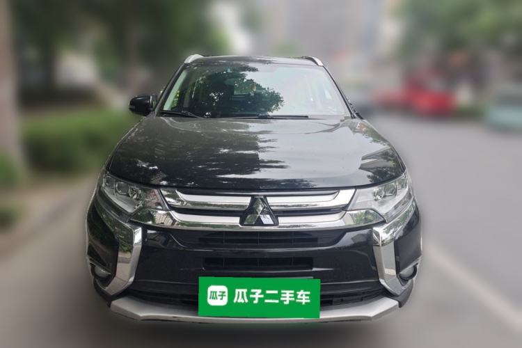 Used Mitsubishi Outlander 2018 2.4L 4x4 Elite Edition 5 Seats Front