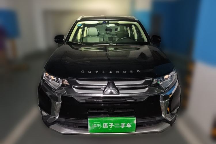 Used Mitsubishi Outlander 2018 2.4L 4x4 Elite Edition 5 Seats Front
