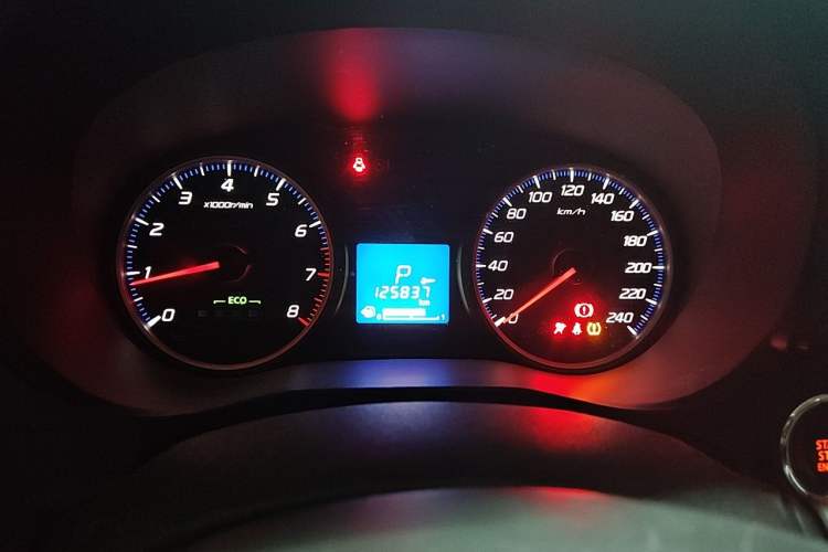 Used Mitsubishi Outlander 2018 2.0L Two-Wheel Drive Glory Edition 5 Seats Instrument Cluster