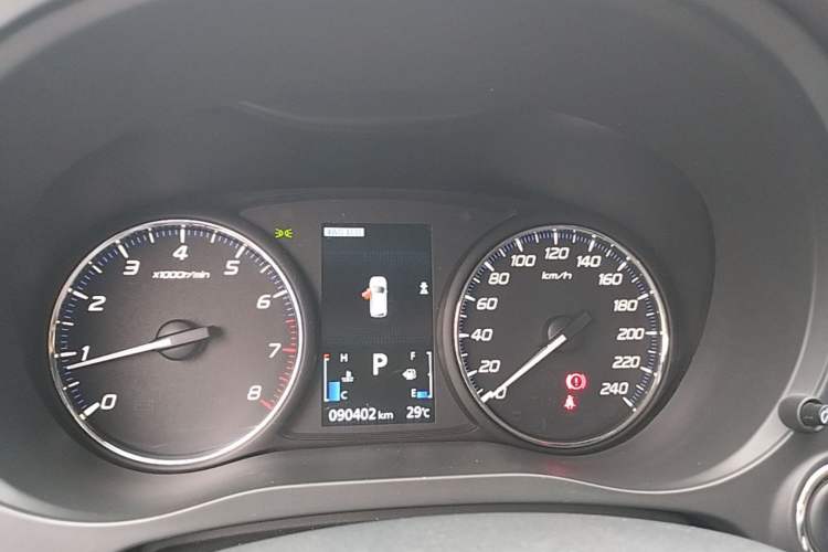Used Mitsubishi Outlander 2018 2.4L 4x4 Elite Edition 5 Seats Instrument Cluster