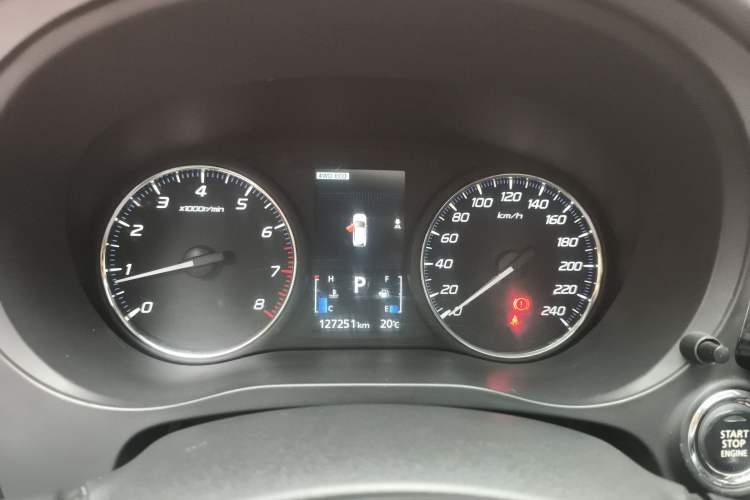 Used Mitsubishi Outlander 2018 2.4L 4x4 Luxury Edition 7-Seater Instrument Cluster