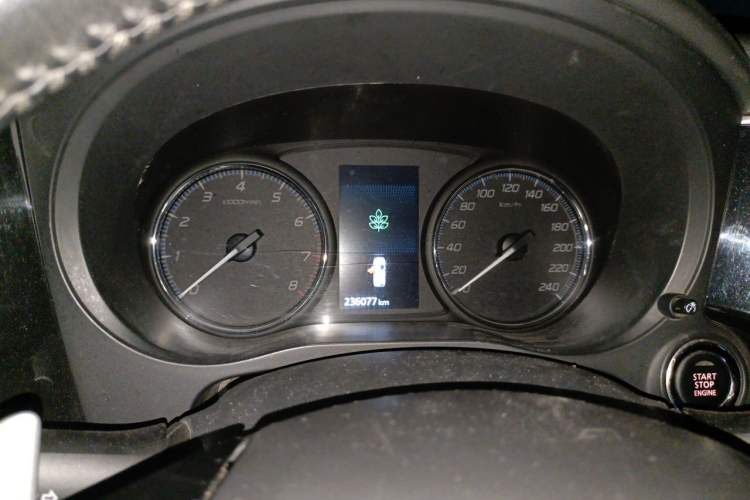 Used Mitsubishi Outlander 2018 2.4L 4x4 Elite Edition 5 Seats Instrument Cluster