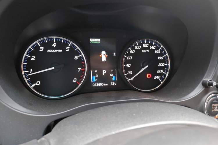 Used Mitsubishi Outlander 2018 2.4L 4x4 Luxury Edition 7-Seater Instrument Cluster