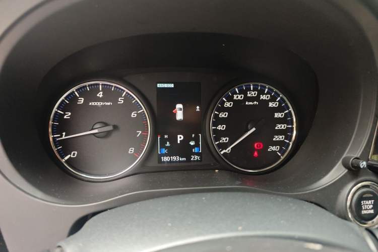Used Mitsubishi Outlander 2018 2.4L 4x4 Elite Edition 5 Seats Instrument Cluster