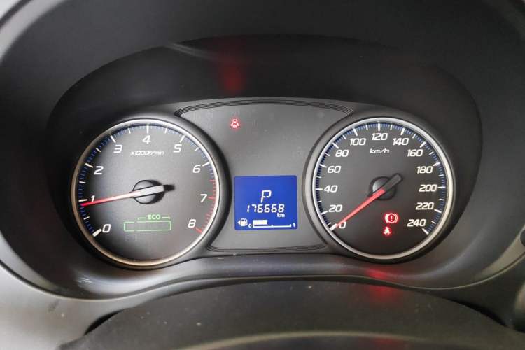 Used Mitsubishi Outlander 2018 2.0L Two-Wheel Drive Glory Edition 5 Seats Instrument Cluster
