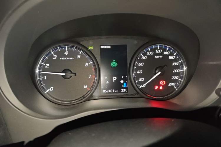Used Mitsubishi Outlander 2018 2.4L 4x4 Elite Edition 5 Seats Instrument Cluster