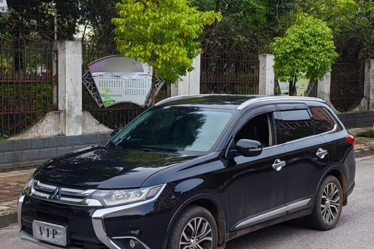 Gebrauchter Mitsubishi Outlander 2018 2.4L 4x4 Luxury Edition 7-Seater Guazi used car, China used car export, Used car for sale, Used  cars, Cheapest cars for sale