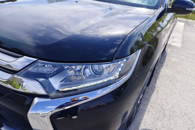 Used Mitsubishi Outlander 2018 2.0L Two-Wheel Drive Glory Edition 5 Seats Left Front Headlight