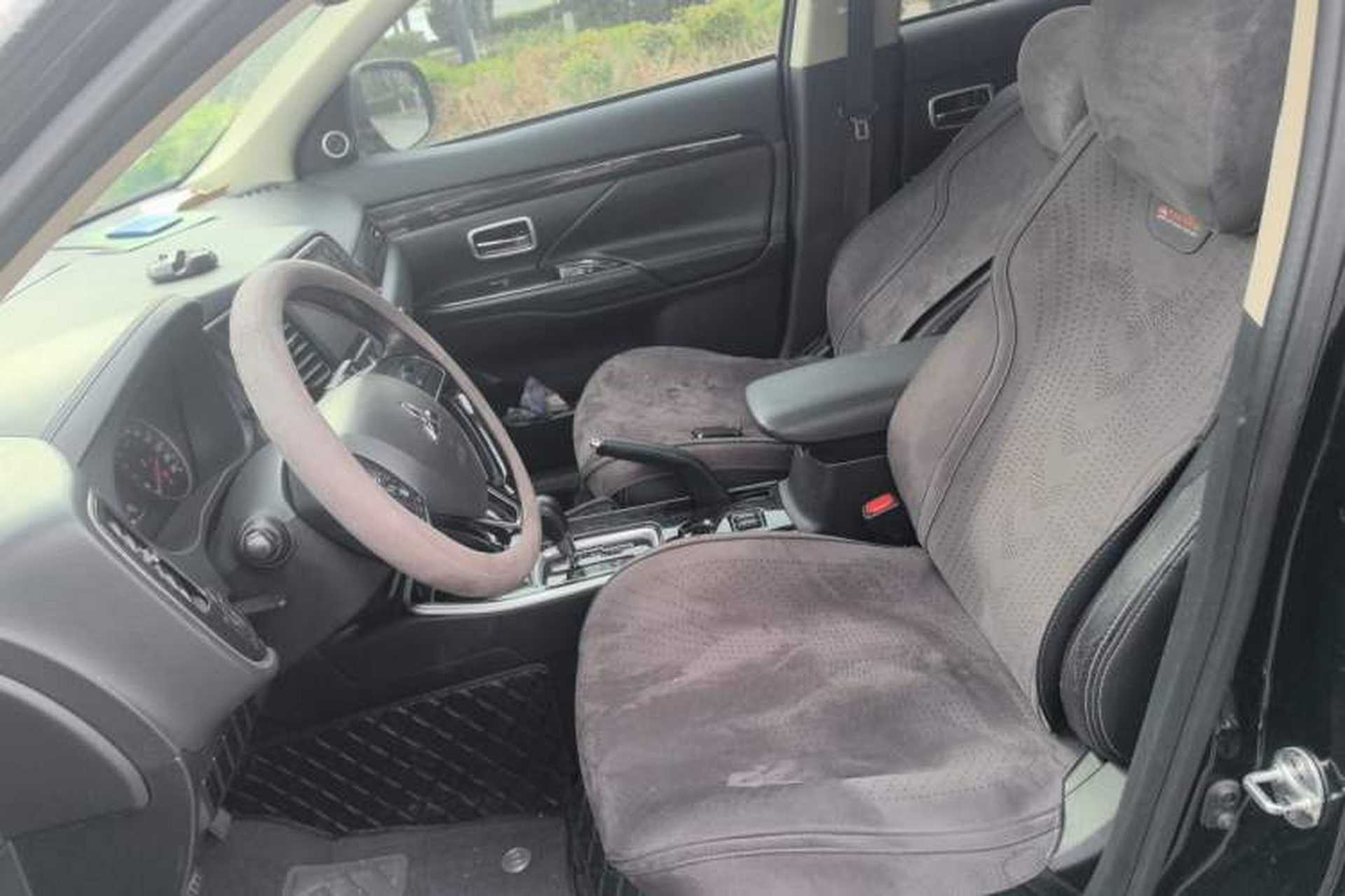 Used Mitsubishi Outlander 2018 2.0L Two-Wheel Drive Glory Edition 5 Seats Left Front Seat
