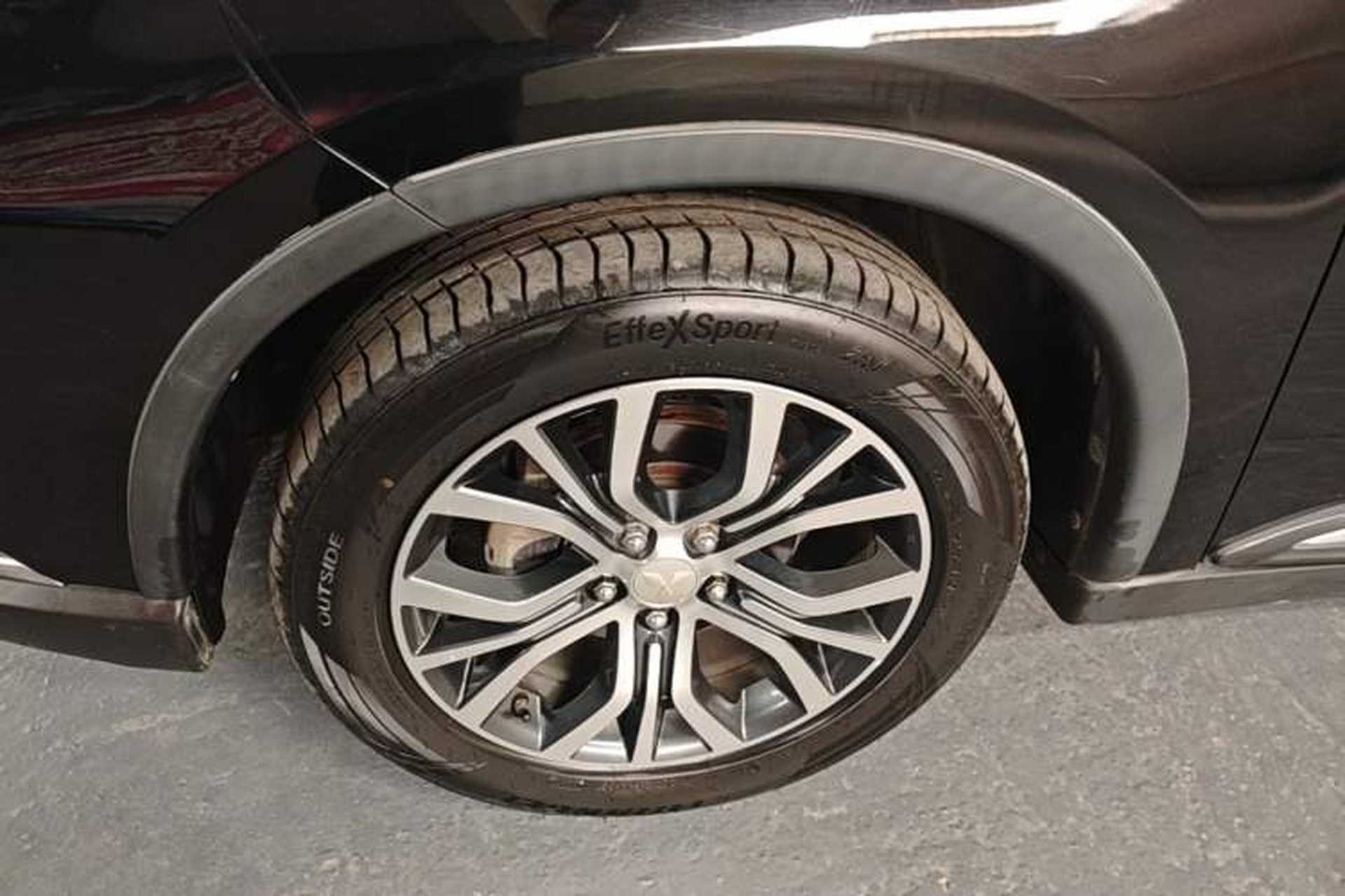 Used Mitsubishi Outlander 2018 2.0L Two-Wheel Drive Glory Edition 5 Seats Left Front Wheel Hub