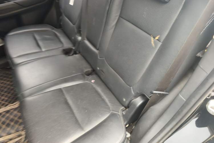 Used Mitsubishi Outlander 2018 2.4L 4x4 Elite Edition 5 Seats Left Rear Seat