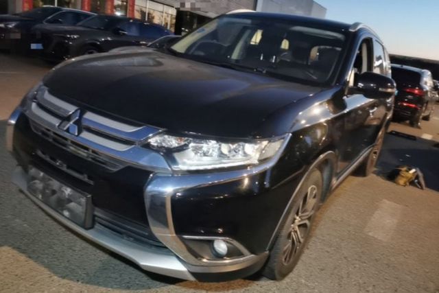 Used Mitsubishi Outlander 2018 2.4L 4x4 Elite Edition 5 Seats