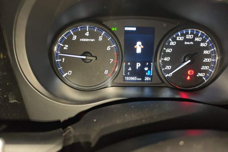 Used Mitsubishi Outlander 2018 2.4L 4x4 Elite Edition 5 Seats Odometer Close Up