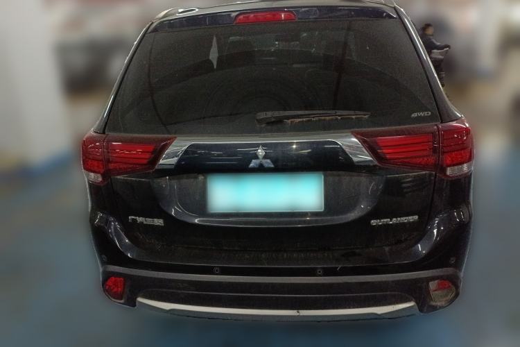 Used Mitsubishi Outlander 2018 2.4L 4x4 Elite Edition 5 Seats Rear