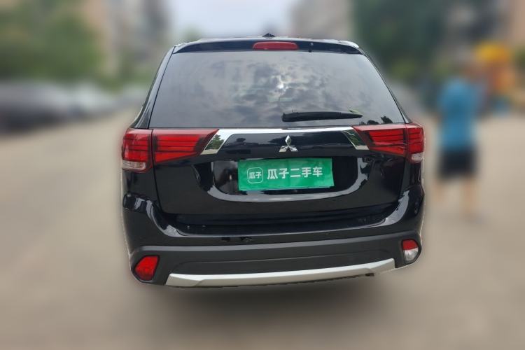 Used Mitsubishi Outlander 2018 2.4L 4x4 Elite Edition 5 Seats Rear