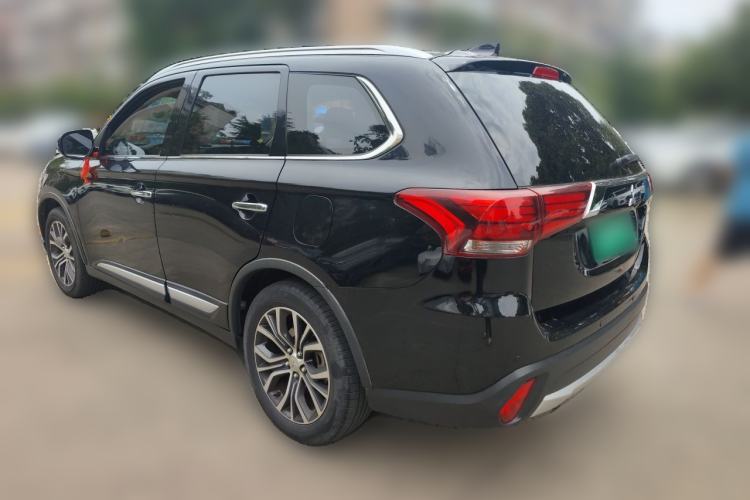 Used Mitsubishi Outlander 2018 2.4L 4x4 Elite Edition 5 Seats Rear Left 45 Deg