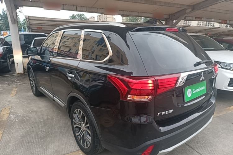 Used Mitsubishi Outlander 2018 2.4L 4x4 Elite Edition 5 Seats Rear Left 45 Deg