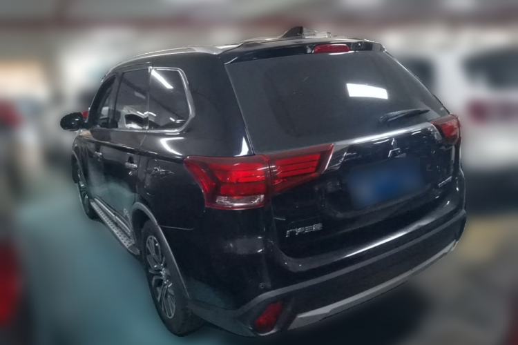 Used Mitsubishi Outlander 2018 2.4L 4x4 Elite Edition 5 Seats Rear Left 45 Deg