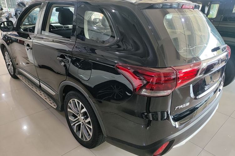 Used Mitsubishi Outlander 2018 2.0L Two-Wheel-Drive Jiale Edition 7-Seater Rear Left 45 Deg