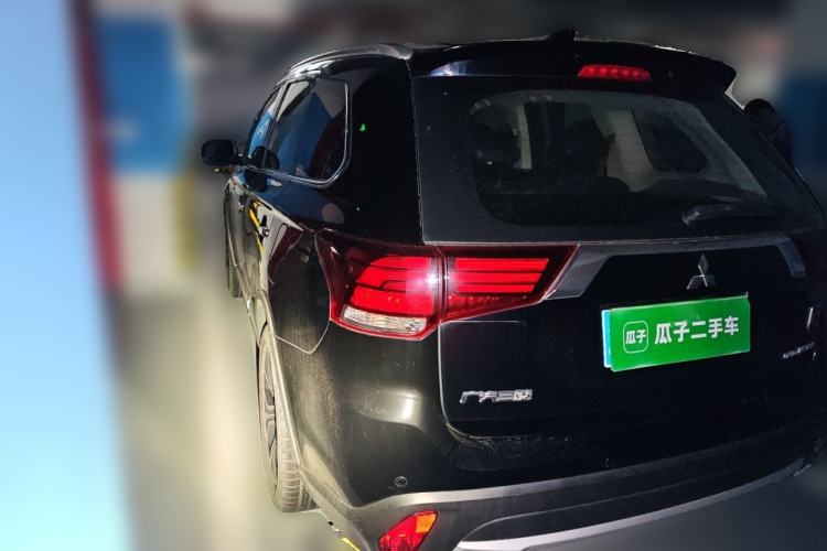 Used Mitsubishi Outlander 2018 2.4L 4x4 Elite Edition 5 Seats Rear Left 45 Deg