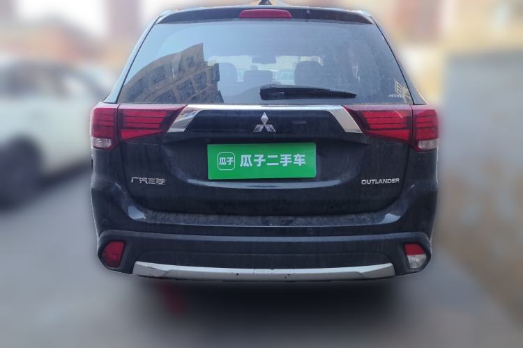 Used Mitsubishi Outlander 2018 2.4L 4x4 Elite Edition 5 Seats Rear