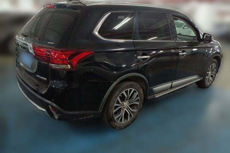 Used Mitsubishi Outlander 2018 2.4L 4x4 Elite Edition 5 Seats Rear Right 45 Deg